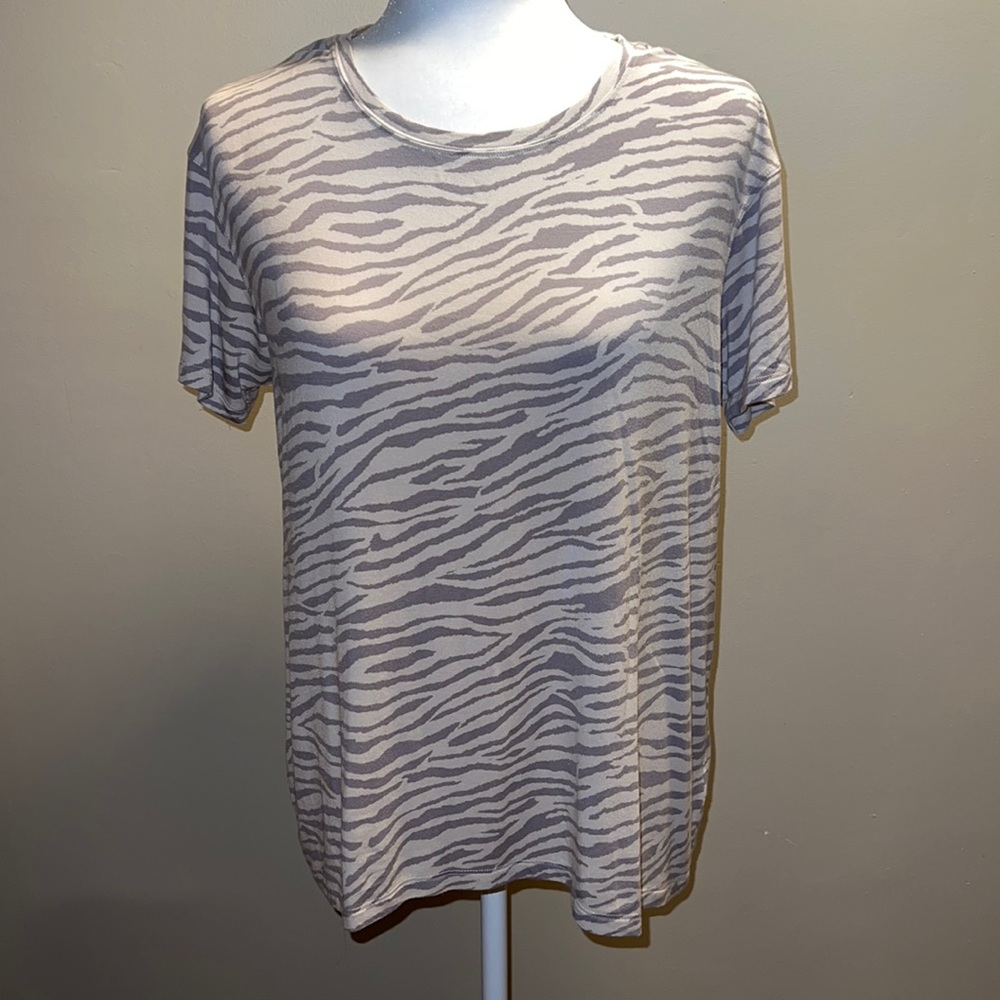 American Eagle soft & sexy hi low tshirt